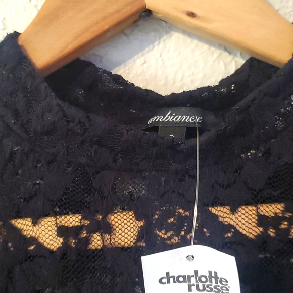 Black lace top. - Picture 5 of 5